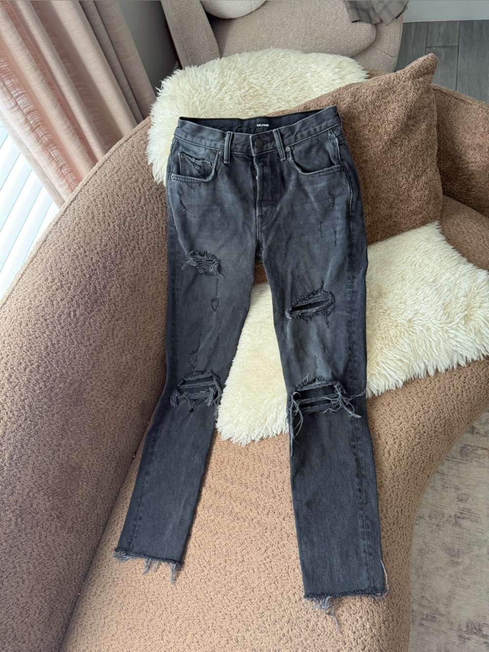 GRLFRND Karolina Jeans in Black